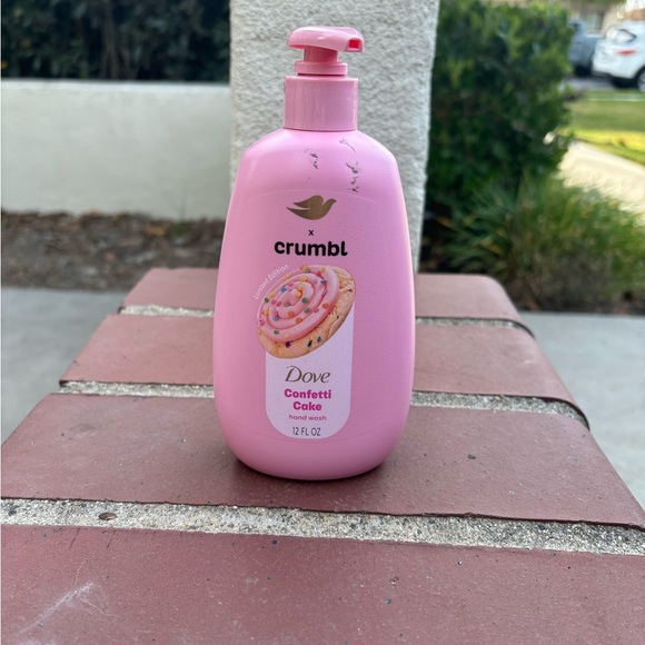 Other - Dove x Crumbl Confetti Cake Body Wash - Pink